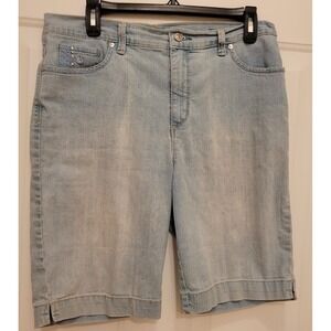 Gloria vanderbelt Amanda Bermuda style. Blue Bermuda Jeans 10P Petite. Slimming